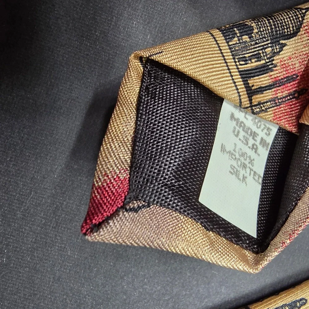 Tabasco Brand‎ Neckwear Novelty Necktie World Landmarks Architecture Silk